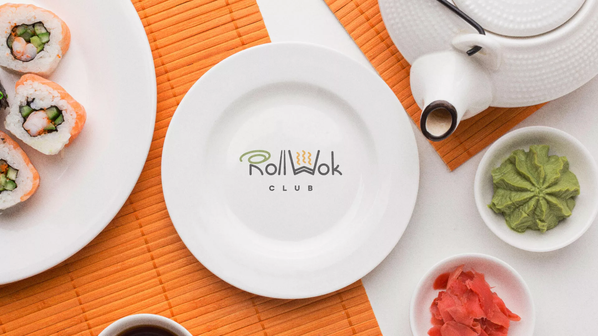 Разработка логотипа и фирменного стиля суши-бара «Roll Wok Club» в Очёре